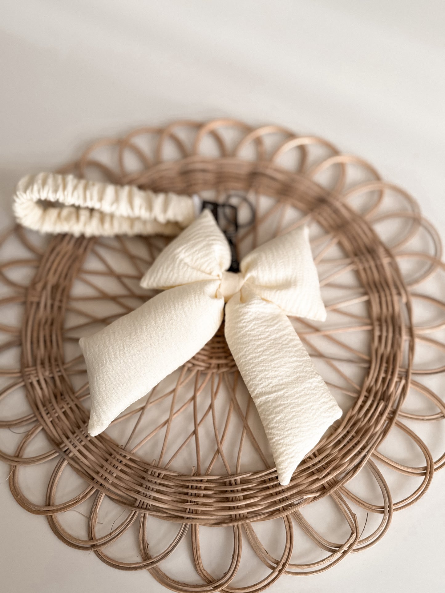 Scrunchie Wristlet puffy Bow Keychain