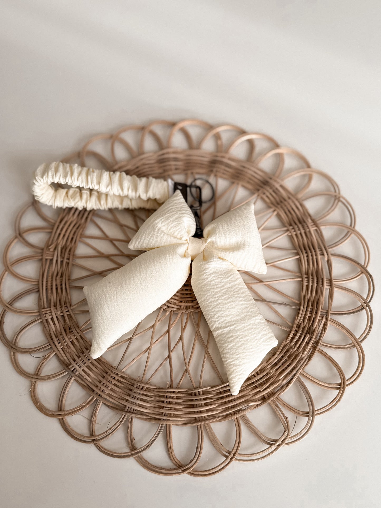 Scrunchie Wristlet puffy Bow Keychain