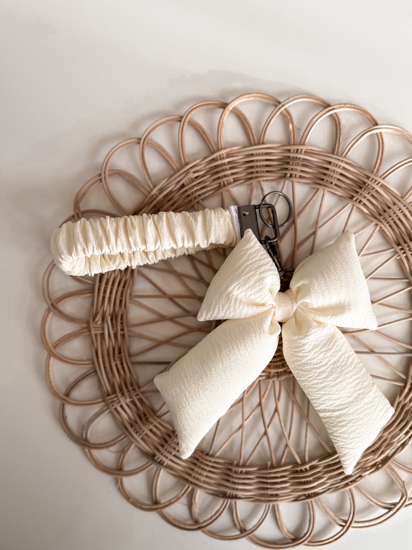 Scrunchie Wristlet puffy Bow Keychain