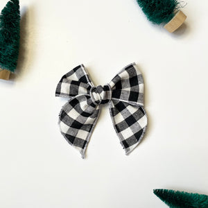 Checkered Fable Bow