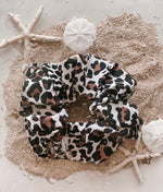 Load image into Gallery viewer, Swim athletic scrunchies
