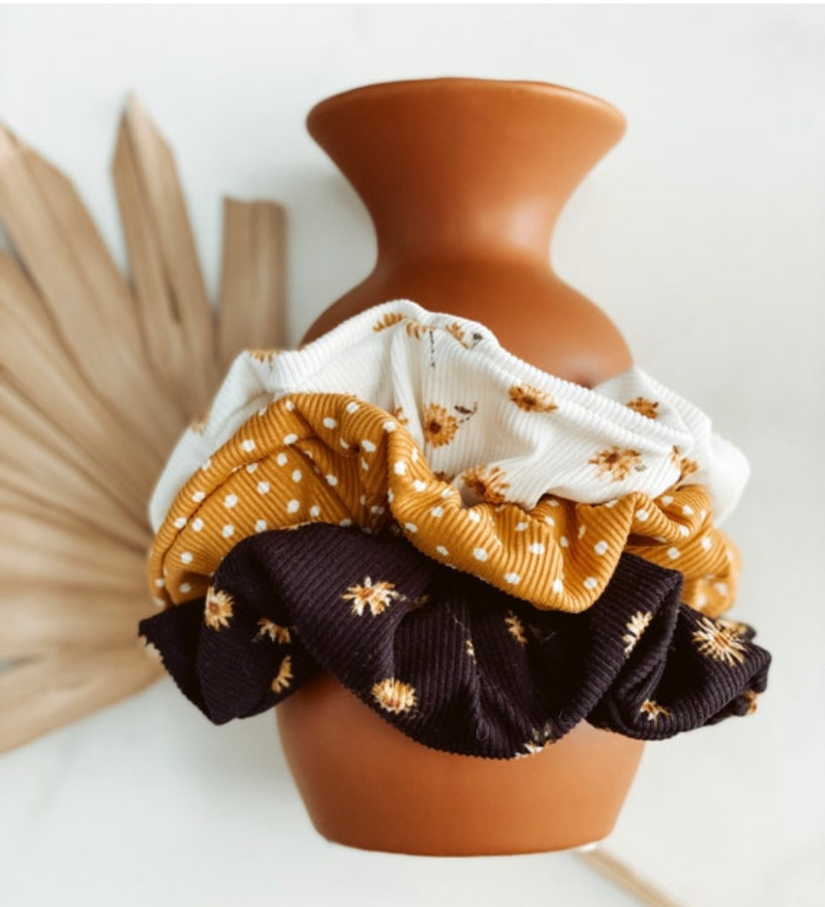 Floral rib knit scrunchies