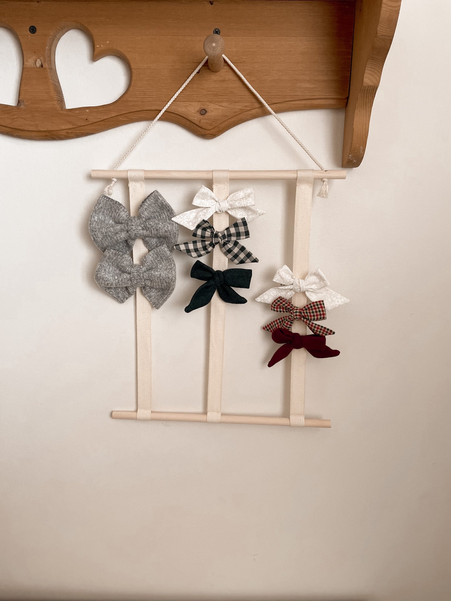 Bow Holder
