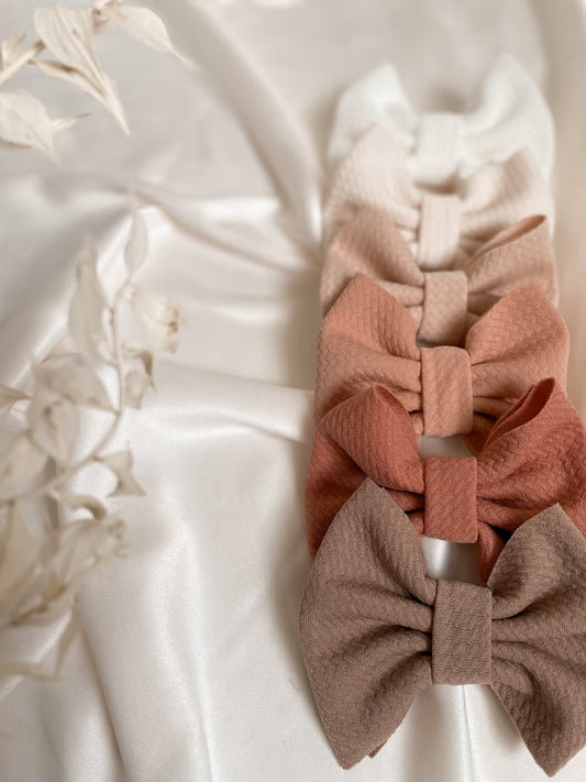 Neutral big bow