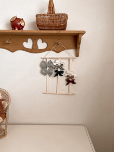 Bow Holder